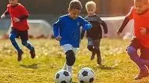 成都战国安争议判罚：应遵规执行坠球恢复比赛